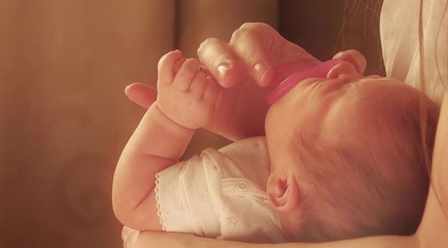 ใช้จุกหลอก